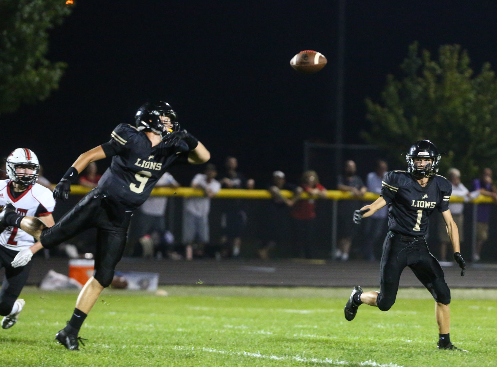 Clear Lake vs MCHS football 09.20.19 (14).jpg
